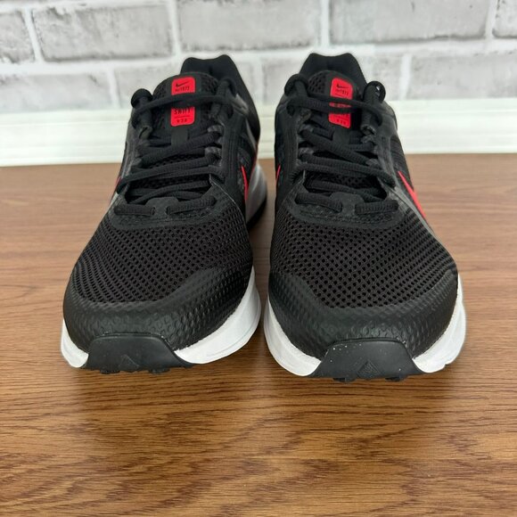 ❤️❤️Nike Run Swift 2 Size 9.5 Men's Shoes Road Running Black/Red CU3517-003 New - Picture 3 of 10